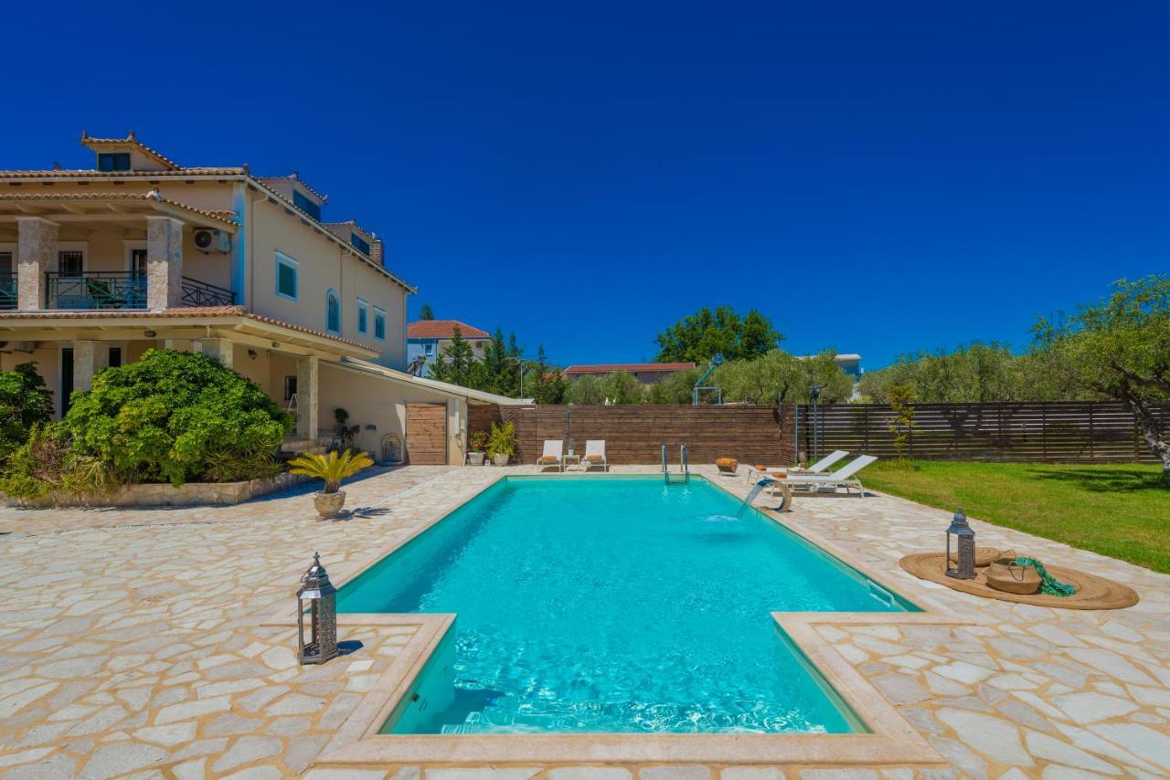 Eleni's Family Villa Laganas