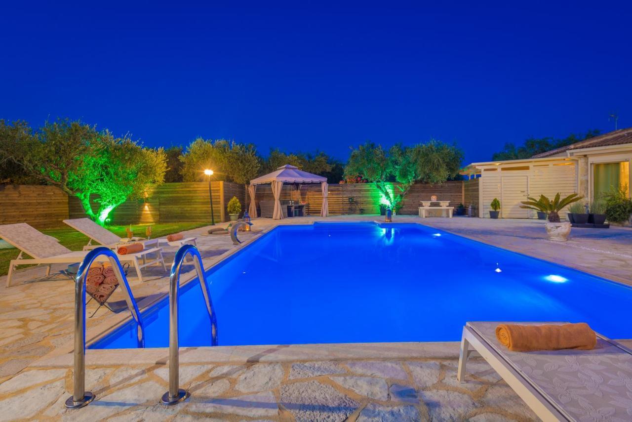 Eleni's Family Villa *
