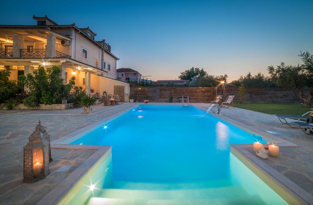 Eleni's Family Villa *